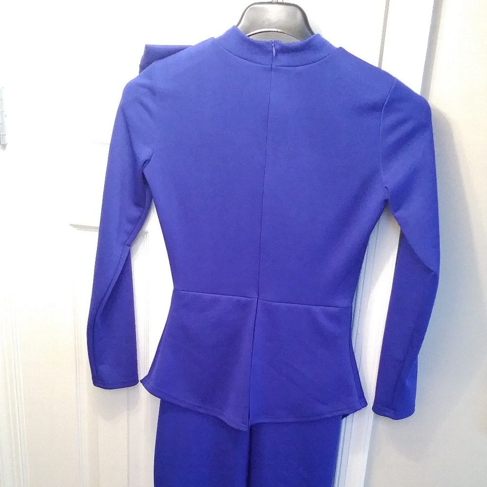 Dress - Picture 3 of 3